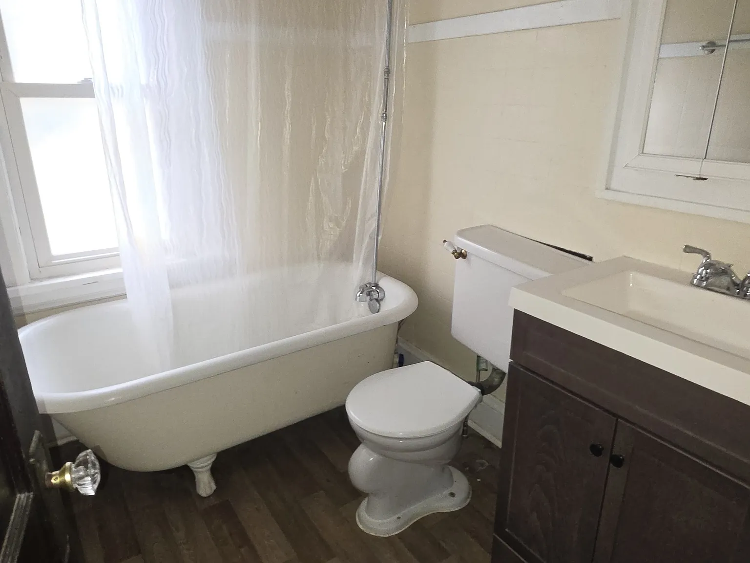 2 bed, 1100 sqft, $1,500 — Photo 2