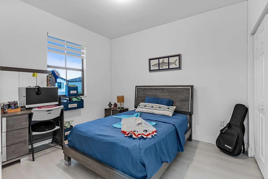 4 bed, 2.5 bath, 1778 sqft, $3,500 — Photo 3