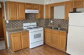Kitchen, Unit 1R