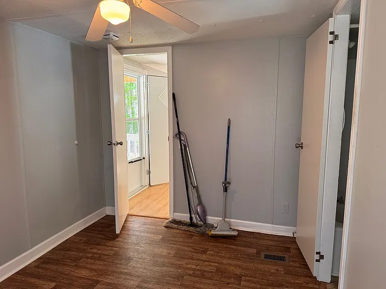 2289 S Lake Dr — Photo 16