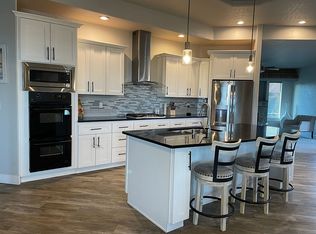 6401 Eagle Crest Dr, Pasco, WA 99301