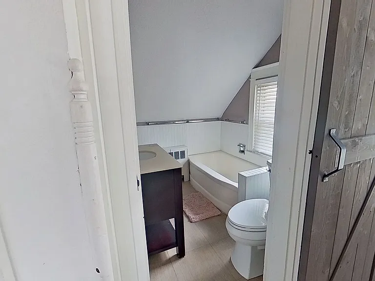 835 Latimer St — Photo 11