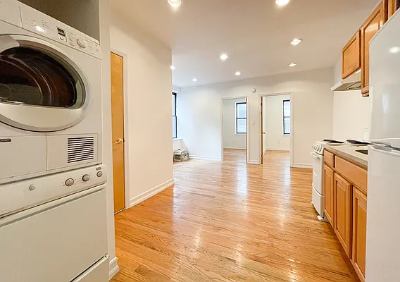 Rented by Kahen Properties | media 8