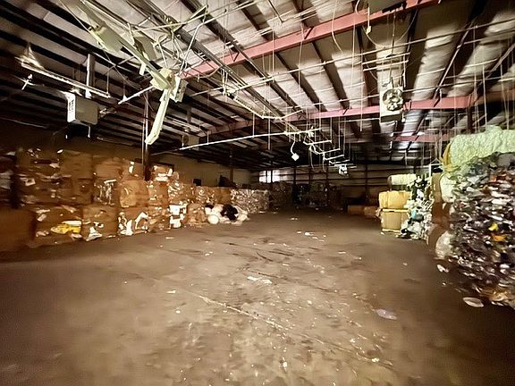 3rd image of 175 Valley St
