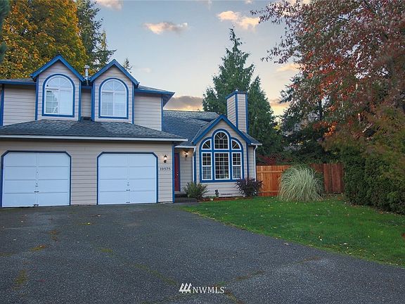 2nd image of 19575 Briarwood Court NE