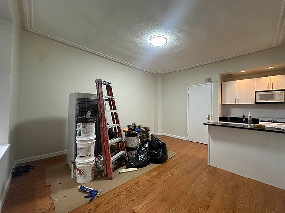 2nd image of 11 E 32nd St APT 3A