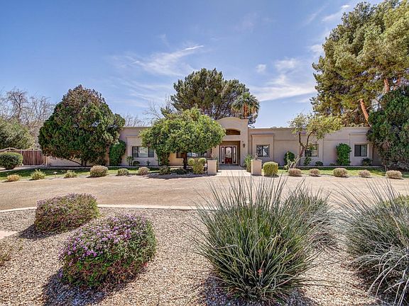 FrontExterior_Center