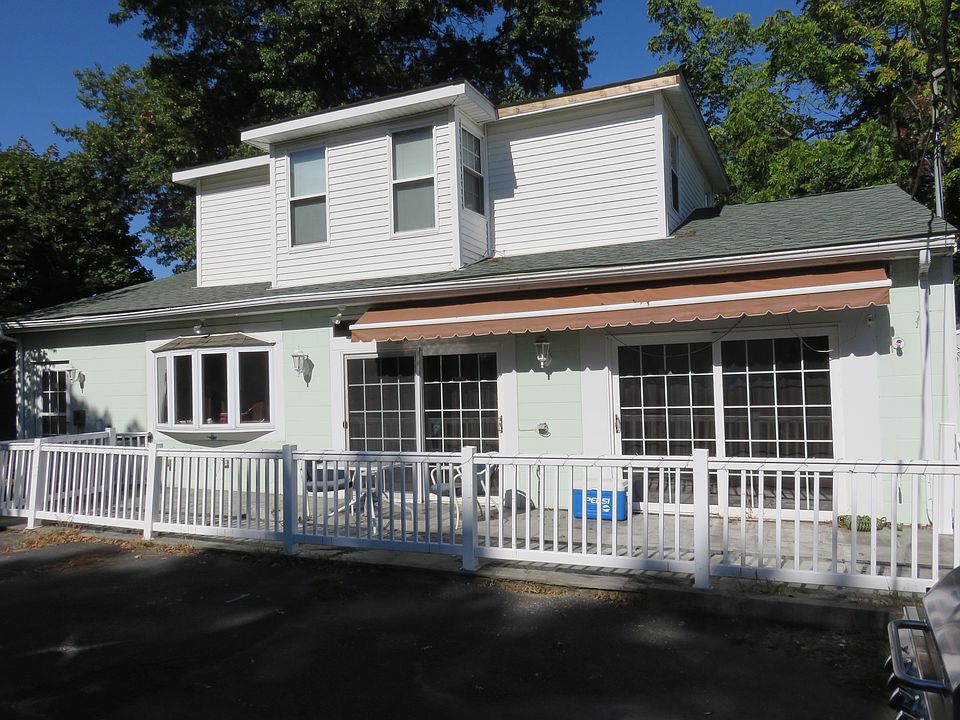 Walk to train! Over 1800 SF of Private Living!