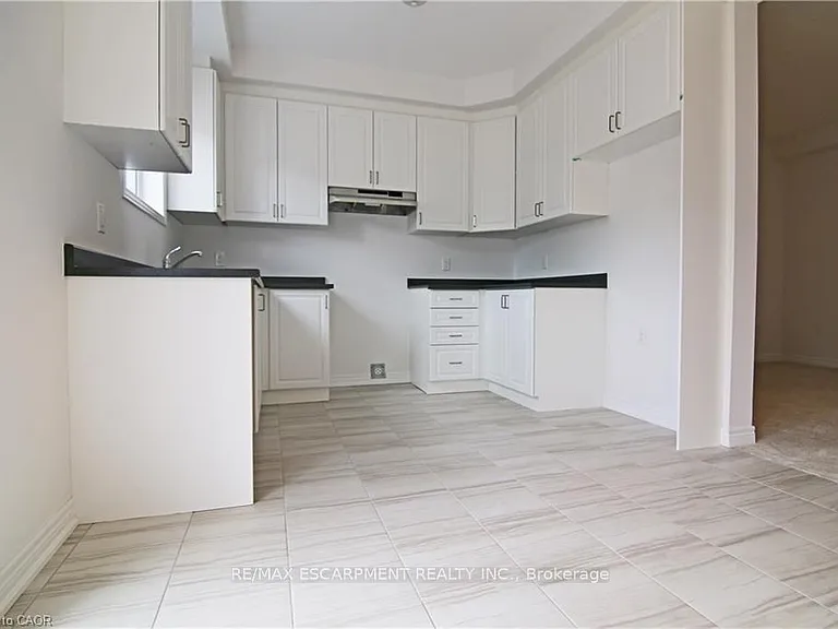 204 Lormont Blvd — Photo 6