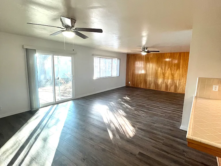 21849 Cottonwood Ave — Photo 16