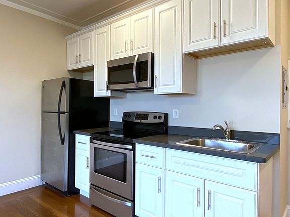 3rd image of 2280 Pine St APT 201