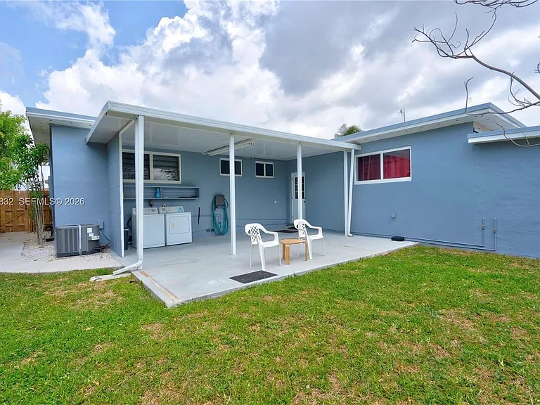 3665 SW 88th Ct — Photo 3
