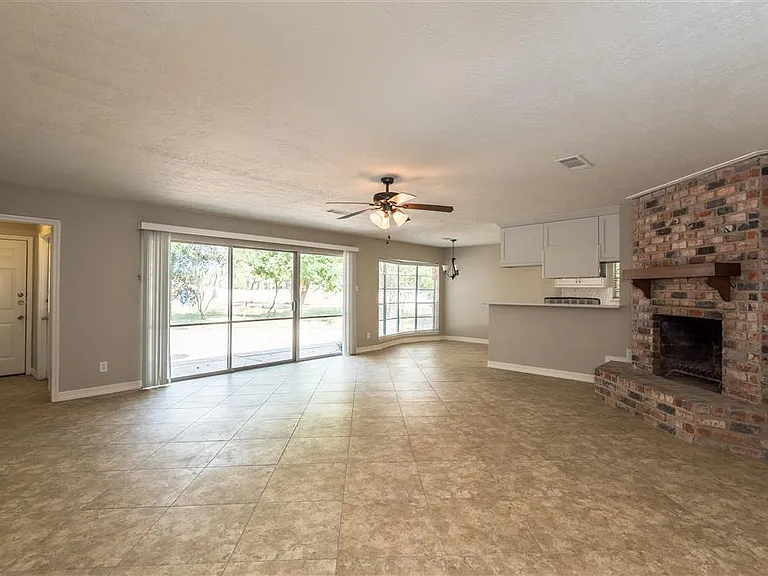 7403 Tall Pines Dr — Photo 4