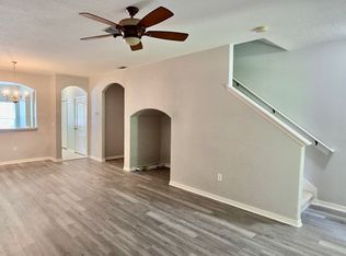 1104 Sleepy Oak Dr, Zephyrhills, FL 33543