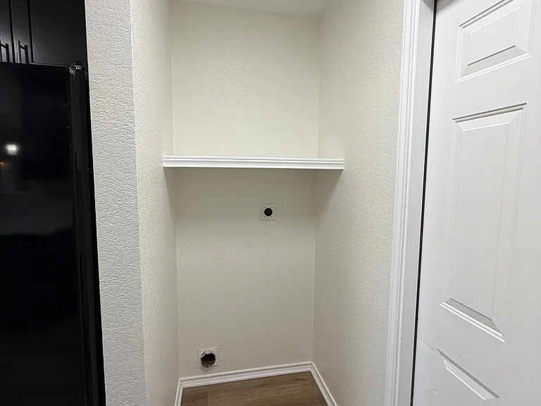 404 Kylar St — Photo 26