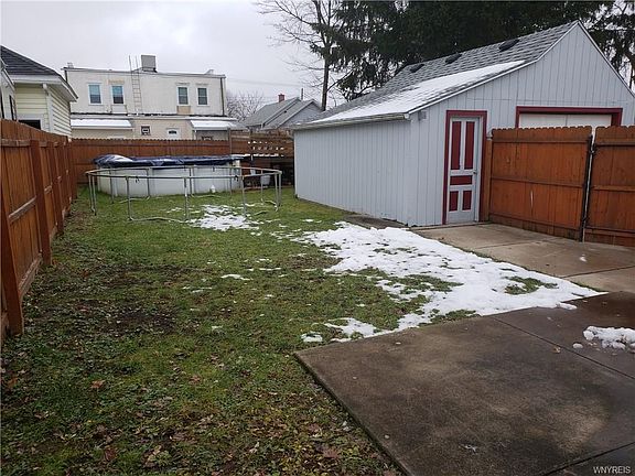 3rd image of 185 Lincoln Ave