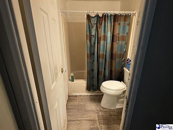 4th image of 206 Huggins St