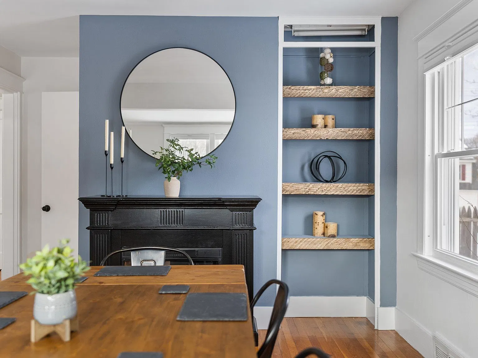 12 Hall Ave — Photo 2