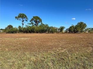 825 NE 32nd TER, CAPE CORAL, FL 33909