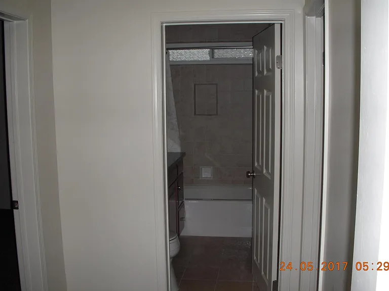 1735 E 2nd St #A — Photo 13