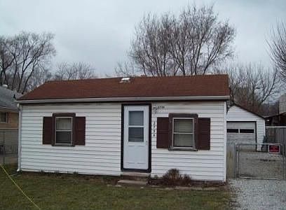 2nd image of 2734 Foltz St