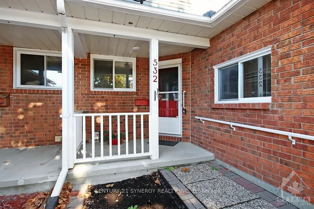 3 bed, $2,750 — Photo 2