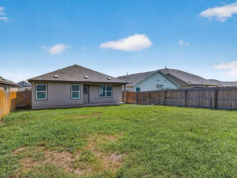 10639 Vinateros Dr — Photo 27