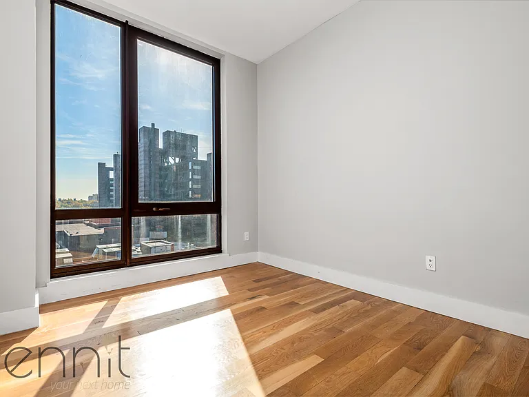 31 Debevoise St #12D — Photo 6