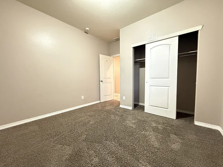1028 Flyer Pl — Photo 21