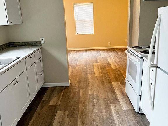 5th image of 2380 Northlake Way NW