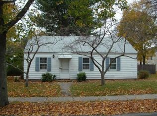 27 Avery Path, Newton, MA 02459