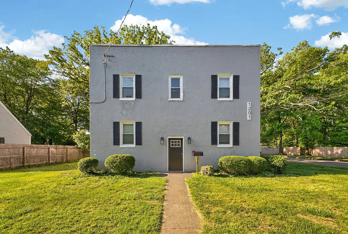 Building Photo - 1201 Tallwood St #3