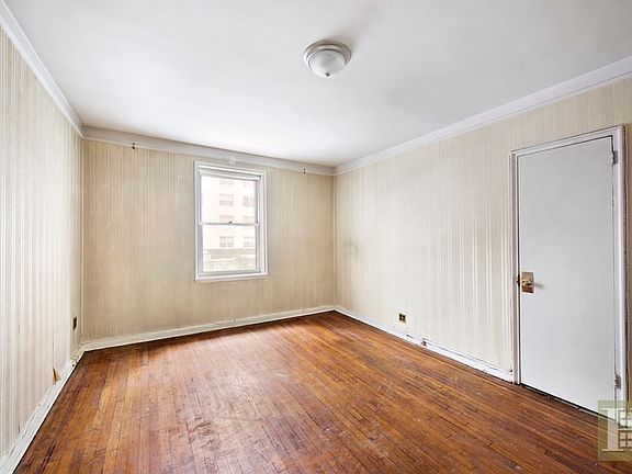 5th image of 871 8th Ave #2C