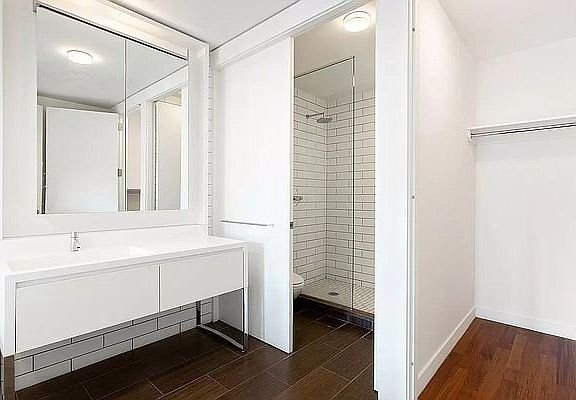 3rd image of 15 William St APT 34B