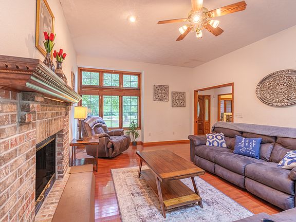 4th image of 15558 E Country Meadows Rd