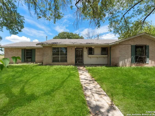 202 Estate Dr, San Antonio, TX 78220