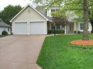1028 Prescott Dr, Lawrence, KS 66049