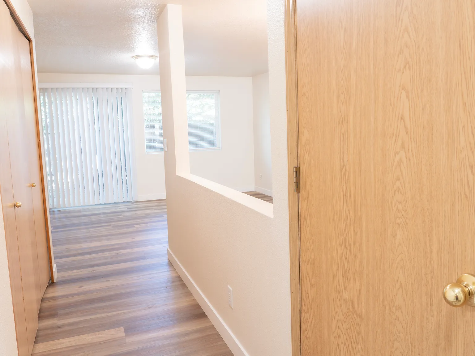2 bed, 960 sqft, $1,450 — Photo 2