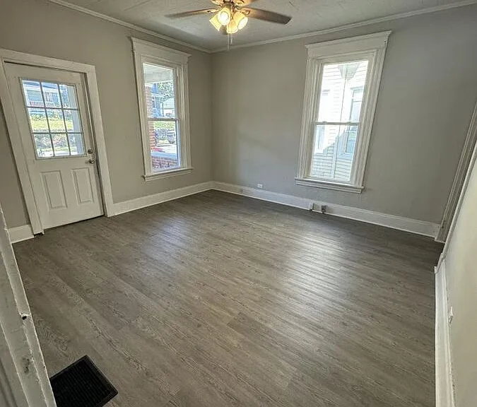 4516 Huntington Ave — Photo 3