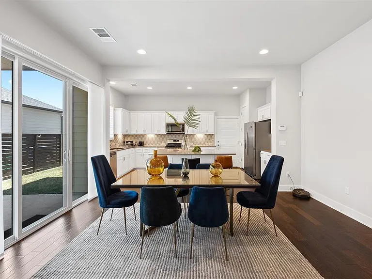 1506 Arcilla St — Photo 7