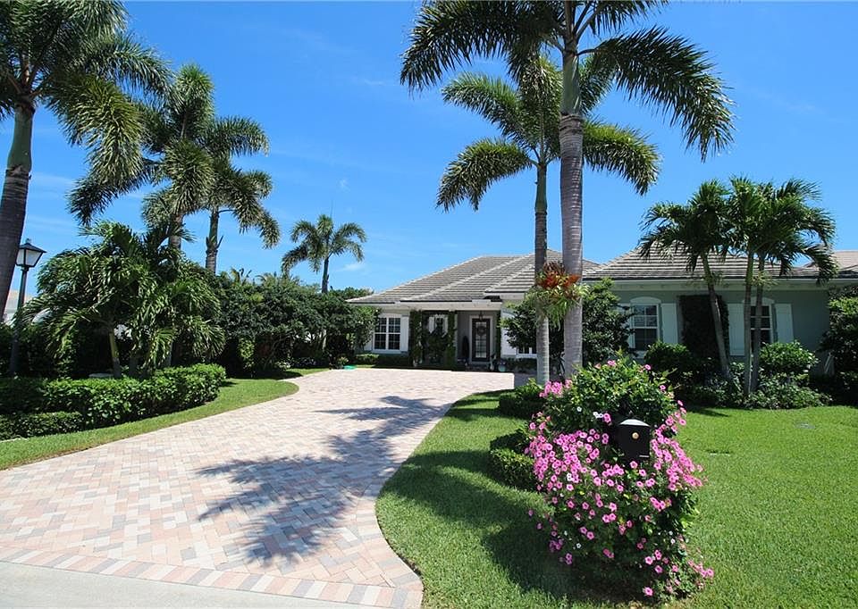 1st image of 220 Palm Island Ln