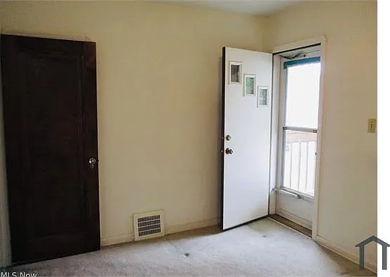 9300 Plymouth Ave — Photo 10