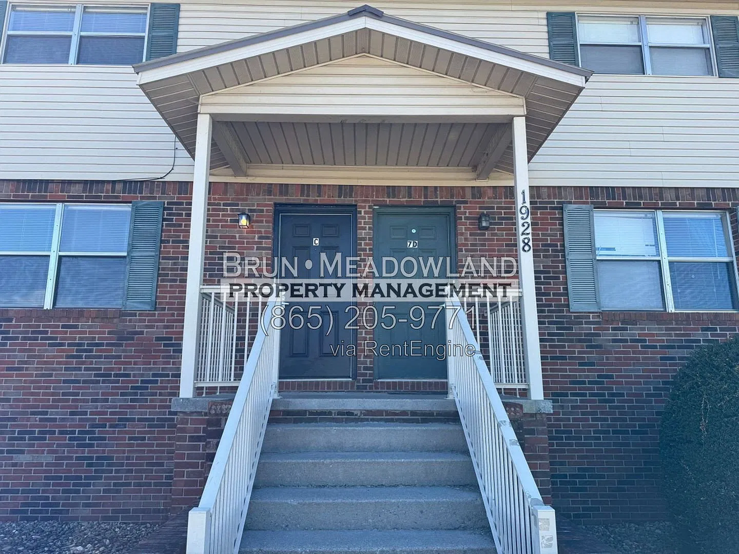 2 bed, 1.5 bath, 1150 sqft, $1,300 — Photo 3