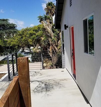 3rd image of 2862 Phelps Ave