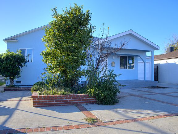 2nd image of 6407 Camellia Ave