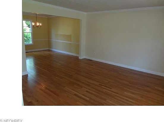 4th image of 1215 Laguna Dr