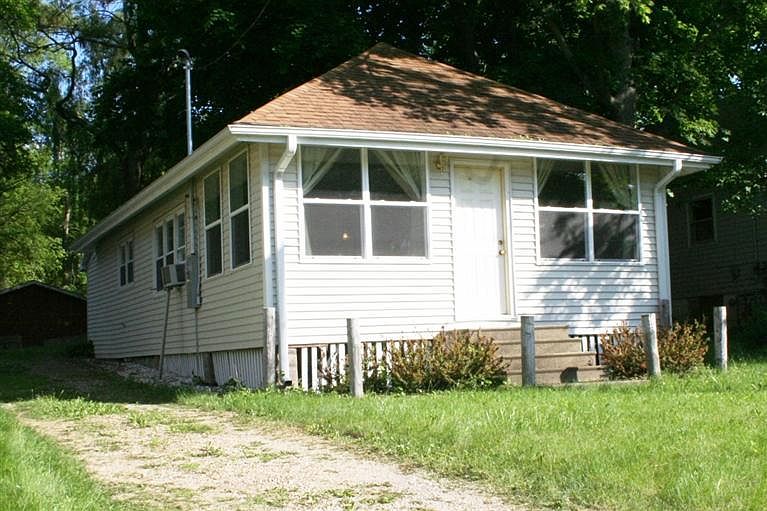 1st image of 15247 Ash St