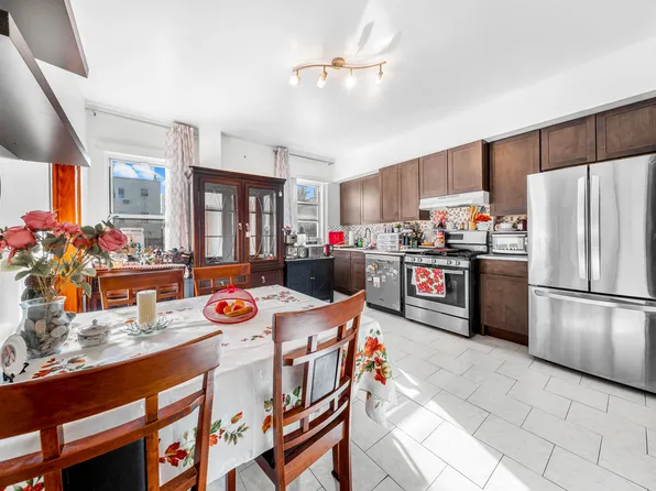 20-23 41st Street image 6 of 26