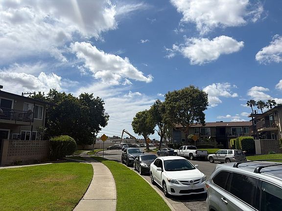 5th image of 1850 W Greenleaf Ave APT G