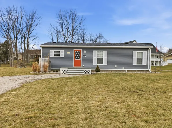 6364 Lee Dr, Caseville, MI 48725